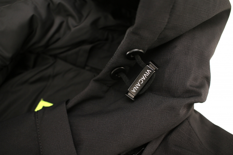 Чоловічий одяг Вітровки з трьома бічними та двома внутрішніми кишенями М чорний 100% полієстер 62SS7770M Black VIVACANA