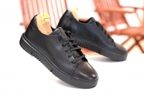 Sneakers (Кросівки) М чорний шкіра 4105088 KADAR